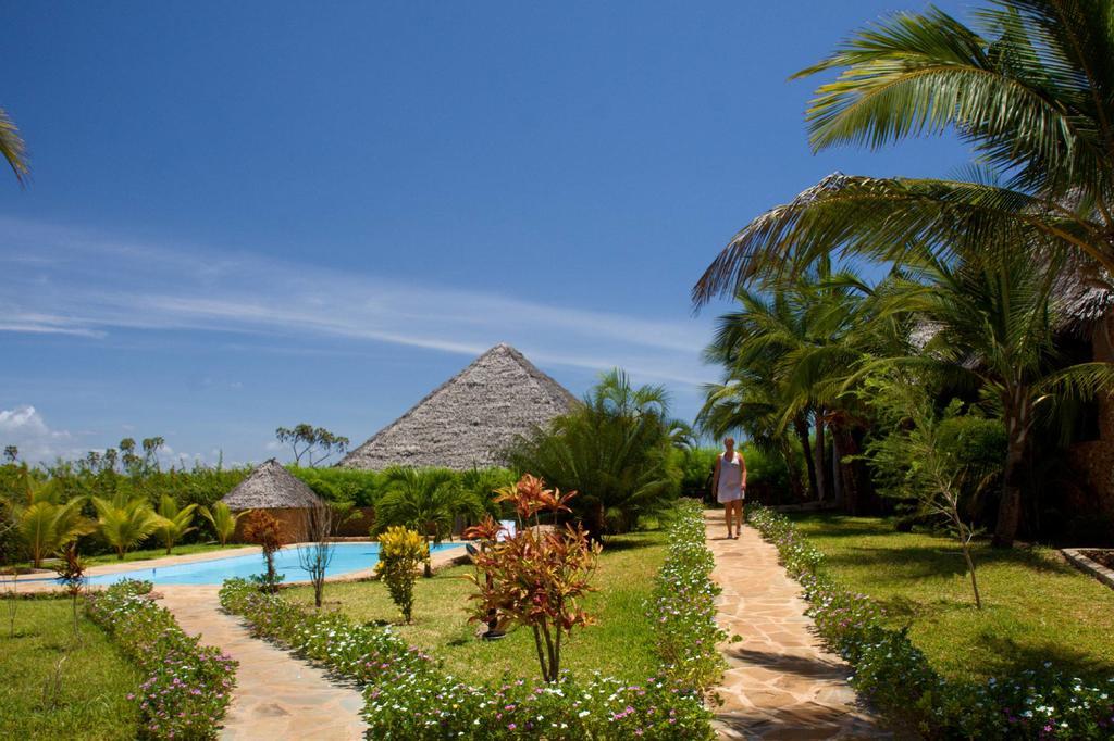 Sheba Cottages - Playa de Diani Exterior foto