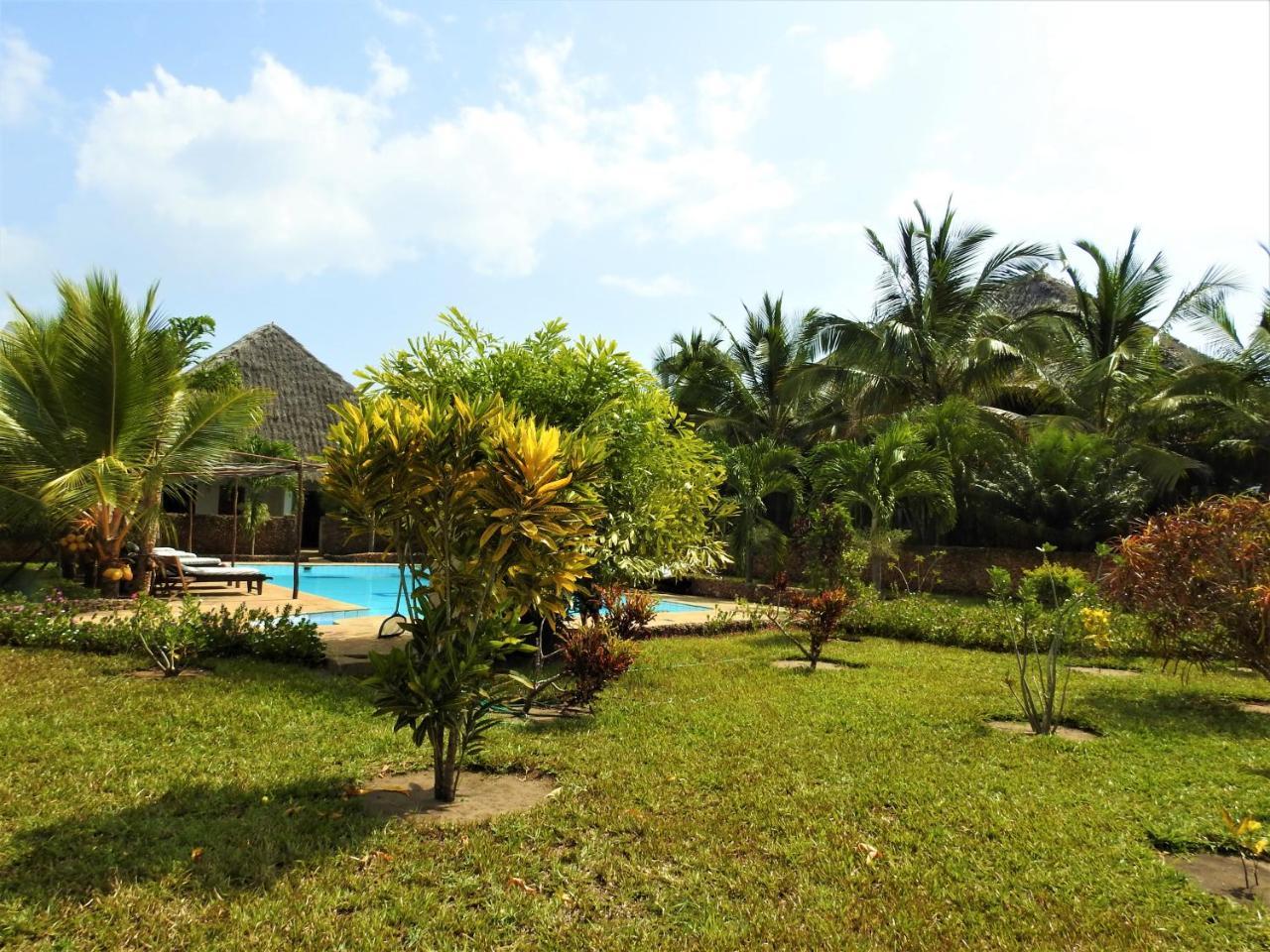 Sheba Cottages - Playa de Diani Exterior foto